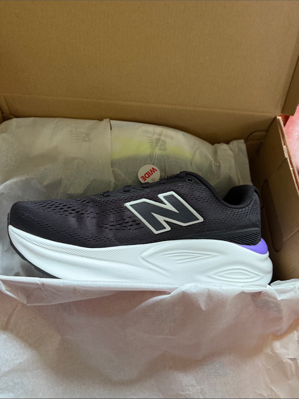 New Balance Women's Black Sneakers, White Sole + Purple 7.5 WIDE. Fresh foam! 💜
